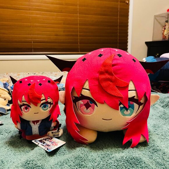 Hololive X Round 1 Collab Exclusive Flying Pose IRyS 14” Plush NWT Limited Editi - Picture 7 of 8